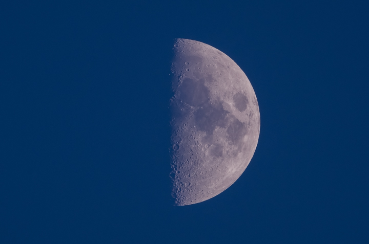 moon_150426_01.jpg