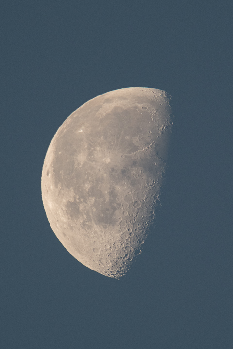 moon_160101_01.jpg